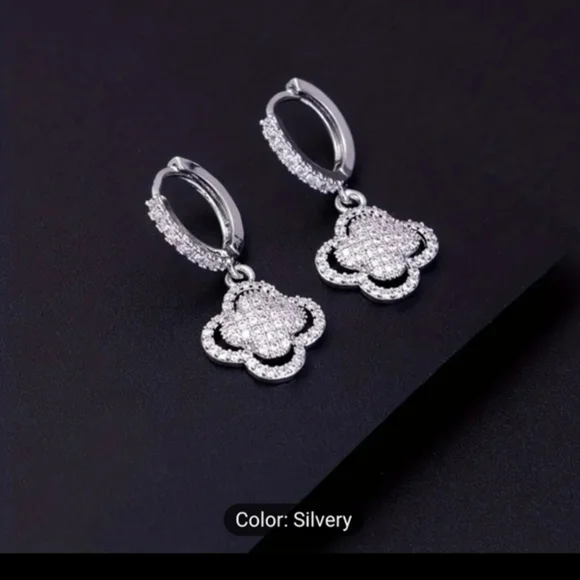 925 Sterling Silver Clover Dangle Earrings - Picture 6 of 6